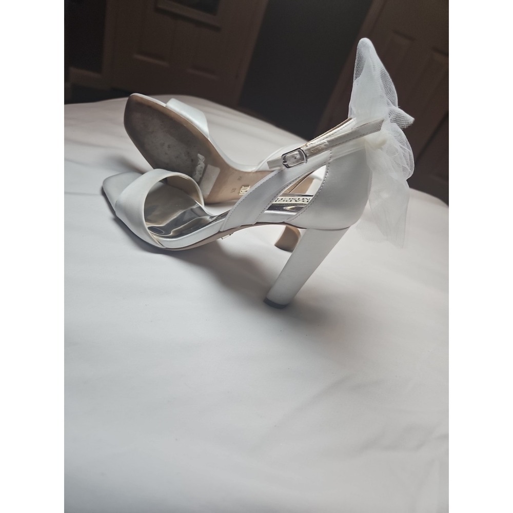Badgley Mischka Kim Heeled Sandal Soft White Satin Women's 6.5 Wedding Prom Nice - Picture 6 of 10